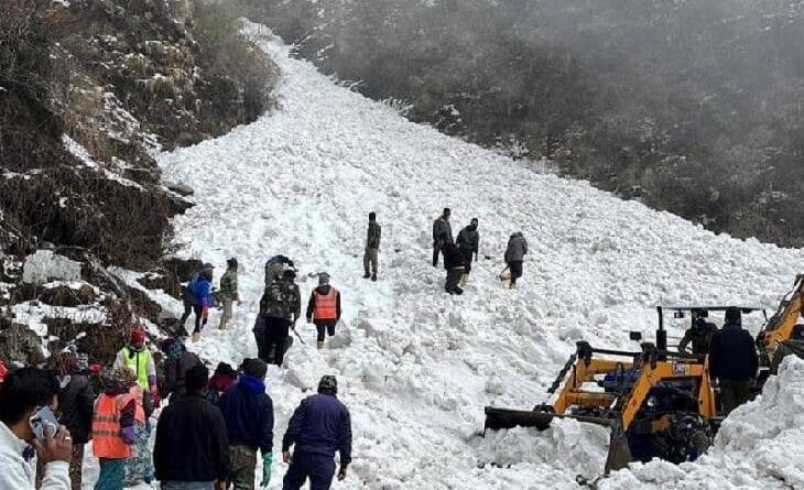 avalanche in sikkim, 7 tourists killed