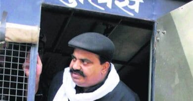 अतीक अहमद साबरमती जेल में बंद है।