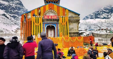 The doors of Kedarnath Dham opened, decorated with 20 quintal flowers, more than 8 thousand devotees will visit, snowfall since 72 hours, uttarakhand news, kedarnath news, religion