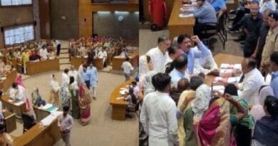 पार्षद निधि और MIC संकल्पों पर भोपाल निगम की बैठक में हंगामा, दो बार अध्यक्ष का घेराव 1 Uproar in the meeting of Bhopal Corporation on councilor funds and MIC resolutions, the chairman was surrounded twice, MIC meeting, नगर निगम की बैठक में हंगामा, अध्यक्ष की कुर्सी घेरी