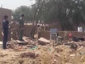 राजस्थान में घर पर गिरा वायुसेना का मिग-21, 3 महिलाओं की मौत; पायलट ने पैराशूट से कूदकर बचाई जान 1 MIG 21 crash in hanumangarh, 3 women died, rajasthan news, accident, airforce plane