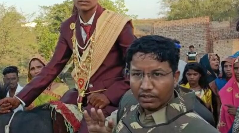 Bullies threw stones at Dalit groom's wedding procession in chhatarpur, 3 policemen injured, chhatarpur news, crime, बारात पर फेंके पत्थर, दबंगों ने किया हमलाए छतरपुर में बारात पर हमला