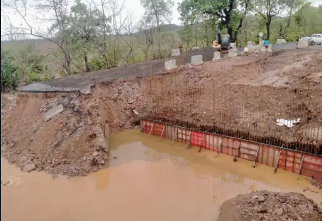 Jabalpur-Bhopal road remained closed for 5 hours due to rain in Bhopal, Gwalior and Jabalpur, diversion bridge flowing, weather news, weather updates, barish, monsoon, MP mausam