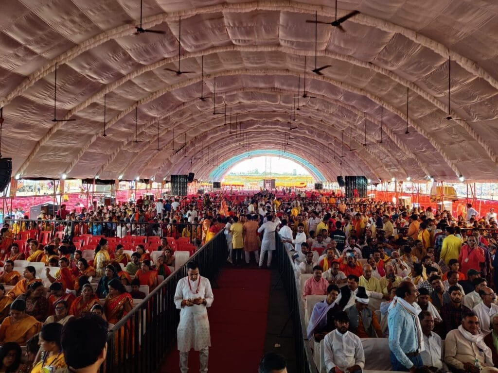 भोपाल में किरार-धाकड़ समाज का सम्मेलन, CM शिवराज बोले- पहले आंदोलन पर हुई पिटाई आज भी याद 1 Conference of Kirar-Dhakad Samaj in Bhopal, CM Shivraj said - still remember the beating on the first movement, shivraj singh chouhan, Sadhna singh, bhopal news, किरार-धाकड़ समाज