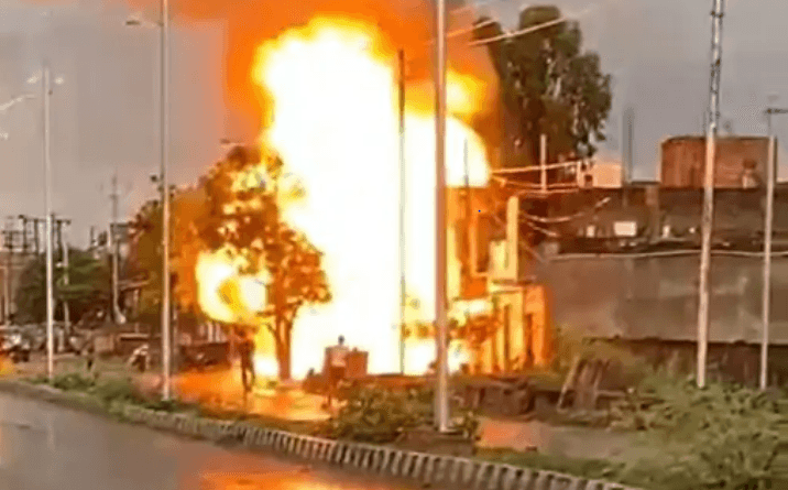 Blast during LPG refilling in car in gwalior, 50 feet high flames rose, blast in car, accident, gas refeiling, gwalior news