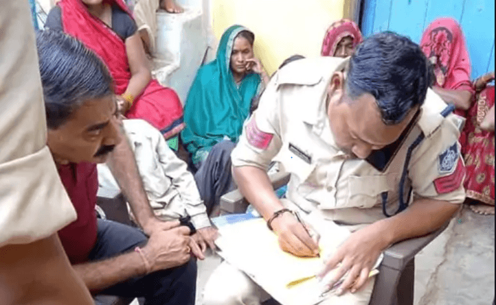 Committed suicide by killing his wife; Wife strangled with a pot, hanged by making a noose of her saree, raisen news, crime news