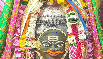 5th Monday of Sawan: Mahakal temple resounded with the chants of Lord Shiva; Devotees lined up for darshan from 12 midnight, ujjain news, mahakal temple, religion news, MP news