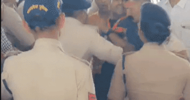 उज्जैन में CM के आने से पहले BJP नेता-पुलिस में झूमाझटकी, डोम में एंट्री को लेकर हुआ विवाद 4 Before the arrival of CM in Ujjain, BJP leaders clashed with the police, there was a dispute over entry into the Dome, ujjain news, CM shivraj singh, Viral news, kalluram news, sach ka sarthi, MP news, BJp news