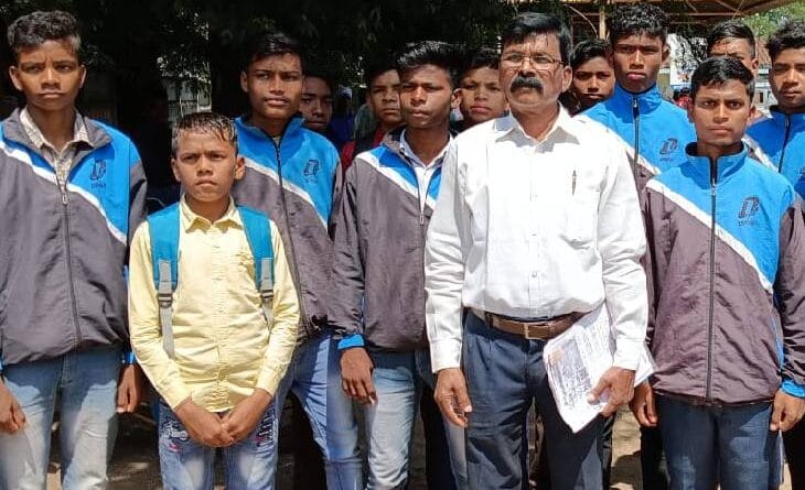 Students of tribal hostel in Chhindwara are getting poor food, students said - Superintendent is acting arbitrarily, chhindwada news, MP news, tribal new,