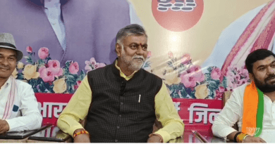 ईस्ट इंडिया कंपनी से कमलनाथ की तुलना, प्रहलाद पटेल ने कहा- उन्होंने छिंदवाड़ा पर कब्जा कर लिया 3 Comparing Kamal Nath with East India Company, Prahlad Patel said- he captured Chhindwara, mp election 2023, Election 2023, kalluram news, prahlad patel press confrence, chhindwara, banti vivek sahu