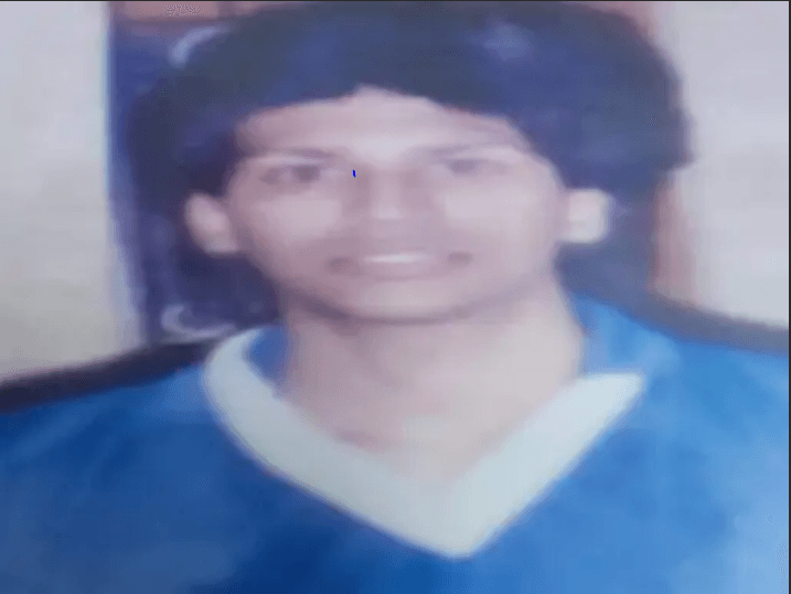 इंदौर में बहन-पिता की हत्या कर मनोरोगी बेटा फरार, 36 घंटे फ्लैट में पड़े रहे शव 1 Psychopath son absconds after killing sister-father in Indore, dead bodies remained in the flat for 36 hours, indore, MP news, today updates, crime news, double murder in indore