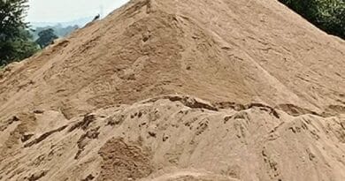 Even after the ban, illegal trade of sand is going on indiscriminately, officers are ignoring it, chhindwara, sand illegal construction, kalluram news, chhindwara news