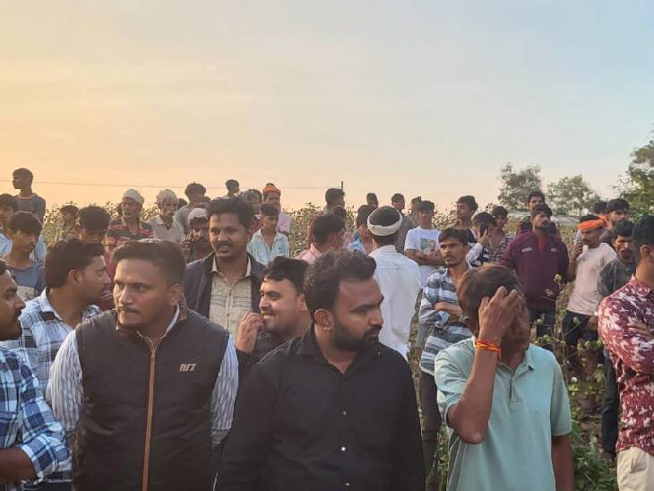 बोरवेल में गिरे मासूम की मौत, 5.30 घंटे रेस्क्यू ऑपरेशन के बाद निकाला था 1 5 year old innocent fell into borewell, trapped at 20 feet depth; Rescue team building tunnel, alirajpur, kalluram news, child fell into well rescue