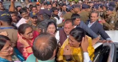 शिवराज से लिपटकर रोईं लाड़ली बहनें, कहा- भैया, आपसे अच्छा कोई नहीं, PM बनोगे  2 The dear sisters hugged Shivraj and cried, saying - Brother, there is no one better than you, you will become PM, madhya pradesh, shivraj singh chouhan, kalluram news, ladli behnai, politics, today updates, MP updates