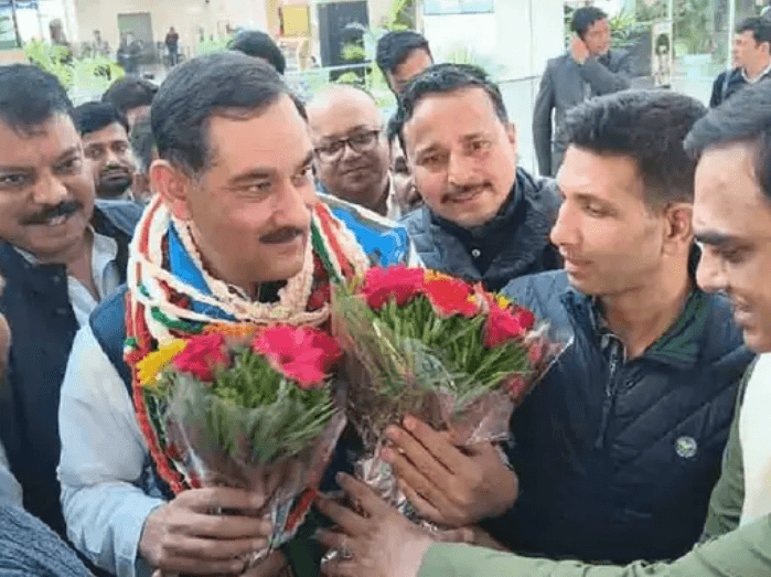 मध्यप्रदेश प्रदेश कांग्रेस कार्यकारिणी भंग, जिला अध्यक्ष और जिला प्रभारी काम करते रहेंगे 1 Congress workers expressed their anger in front of the party in-charge, saying - their own people lost the elections, MP congress, bhanvar singh patel, politics, kalluram news, congress meeting