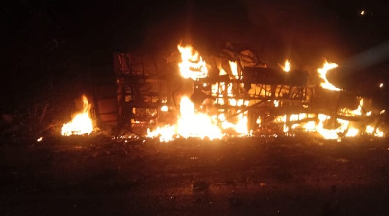 Fire breaks out in Guna after passenger bus collides with dumper, 15 injured sent to hospital, fire in bus in guna, fire, guna, kalluram news