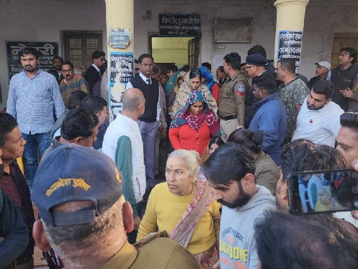 18 साल पुराने राशन घोटाले में भाजपा नेता समेत 11 लोग दोषी, चार पुरुषों को 5-5 साल, 7 महिलाओं को 4-4 साल कैद 2 11 people including BJP leader found guilty in 18 year old ration scam, four men imprisoned for 5-5 years, 7 women imprisoned for 4-4 years, court decision, mandsaur, kalluram news, ration scam, 18 year old scam