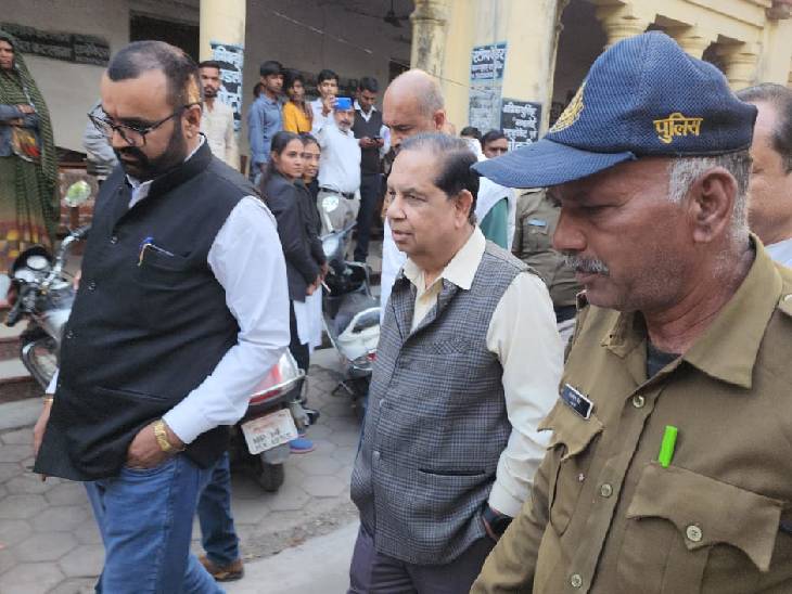 18 साल पुराने राशन घोटाले में भाजपा नेता समेत 11 लोग दोषी, चार पुरुषों को 5-5 साल, 7 महिलाओं को 4-4 साल कैद 1 11 people including BJP leader found guilty in 18 year old ration scam, four men imprisoned for 5-5 years, 7 women imprisoned for 4-4 years, court decision, mandsaur, kalluram news, ration scam, 18 year old scam