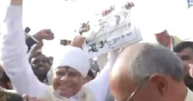 बरैया ने सिर्फ काला टीका लगाया, कांग्रेस विधायक ने कहा था- BJP जीती तो मुंह काला कर लूंगा 2 Baraiya only applied black tilak, Congress MLA had said - If BJP wins, I will blacken my face, political drama in bhopal, bhopal, MP news, today updates, kalluram news