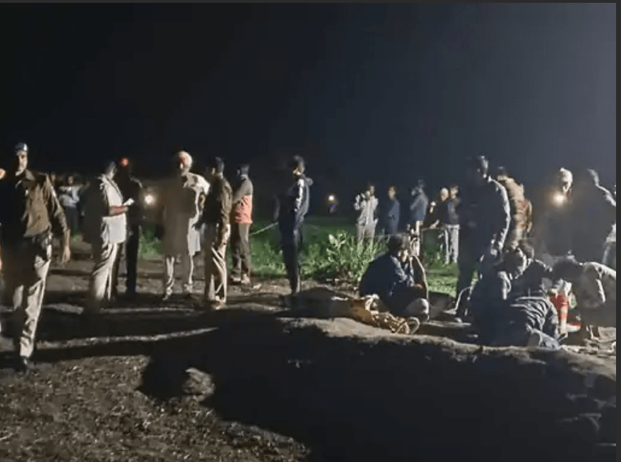 खुले बोर में गिरी 4 साल की मासूम की मौत, रात 3 बजे बेहोश की हालत में निकाली, सुबह अस्पताल में दम तोड़ा 2 4 year old innocent girl fell into open bore in Rajgarh, SDERF team engaged in rescue; CM Shivraj gave instructions, rajgarh, accident, kalluram news, CM shivraj singh chouhan, rescue operation