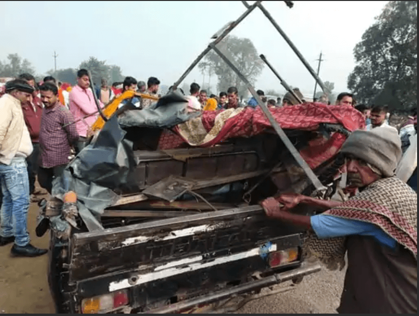 सीधी में हाईवा ने ऑटो को टक्कर मारी, 4 की मौत, दो की हालत गंभीर 1 Highway hits auto in Sidhi, 4 dead, two in critical condition, sidhi, kalluram news, accident, today updates, MP updates