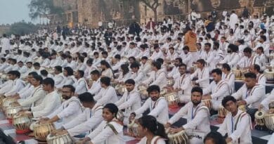 ग्वालियर में 1500 तबला वादकों ने बनाया वर्ल्ड रिकॉर्ड, CM बोले- 25 दिसंबर को मनेगा तबला दिवस  4 1500 tabla players made world record in Gwalior, CM said - Tabla Day will be celebrated on 25th December, gwalior, taal darbar, tansen samaroh, kalluram news