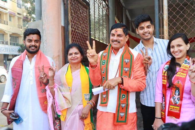 ABVP से लेकर CM तक का सफर, तीसरी बार विधायक बने, विवादों से भी नाता; जानिए नए मुख्यमंत्री मोहन यादव को 2 Know about MP's new CM Mohan Yadav... Started with ABVP, also associated with controversies, Mohan yadav, New CM of MP, kalluram news, MOhan yadav profile, MP BJP, politics