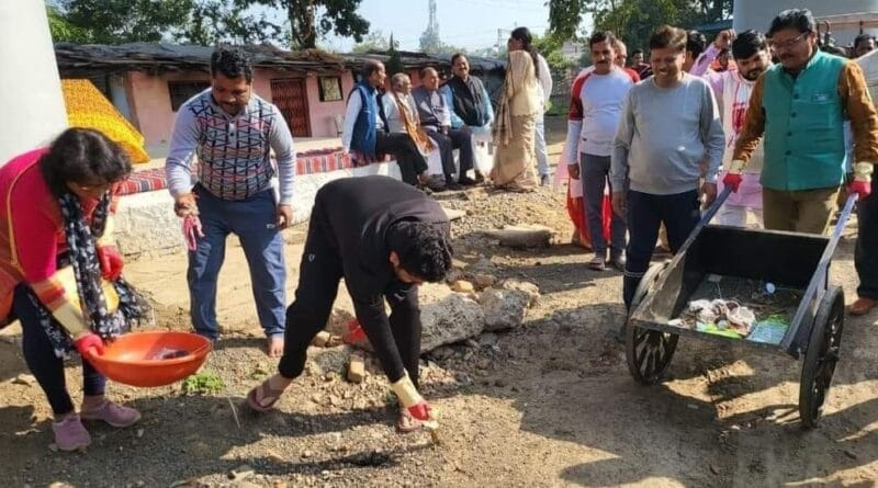 Cleanliness campaign launched in temples in Bina, BJP cleaned the temples, sagar, Bina, kalluram news