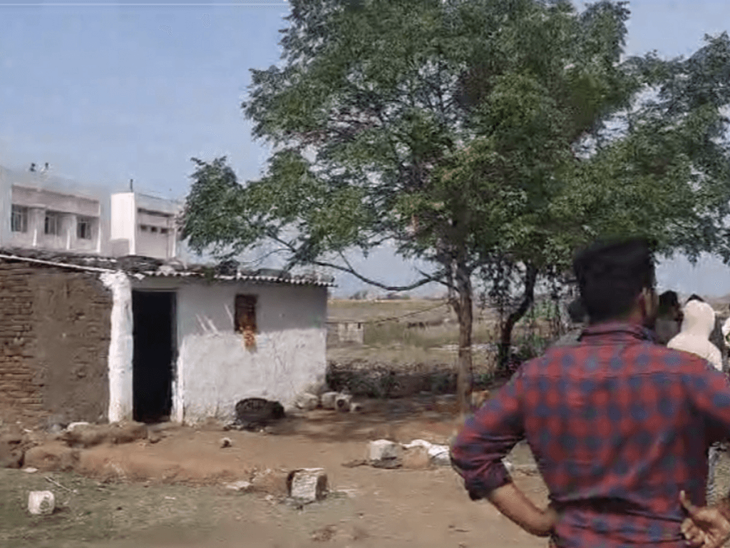 छिंदवाड़ा में गाय गौहत्या के बाद भीड़ ने तोड़ा आरोपी का मकान, एक गिरफ्तार 1 After cow slaughter in Chhindwara, mob broke the house of the accused, one arrested, kalluram news, chhindwara, slaughter house