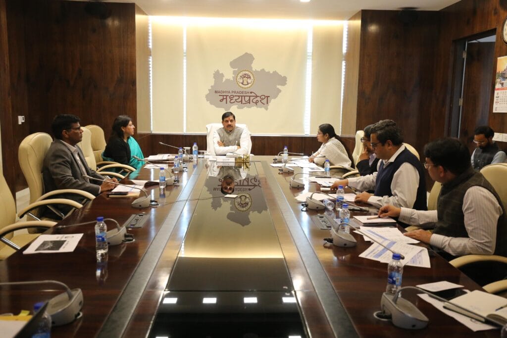 CM यादव का बड़ा ऐलान, चिकित्सा शिक्षा विभाग में सीधी भर्ती, आगर मालवा में खुलेगा लॉ कॉलेज 1 CM Yadav's big announcement, direct recruitment in medical education department, law college will open in Agar Malwa, CM Dr. Mohan yadav, Mohan yadav cabinet meeting, cabinet meeting, kalluram news, MP news, today updates