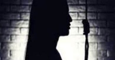 Sub Inspector's wife committed suicide, when son returned from college, mother's body was found hanging, gwalior, kalluram news, sub inspector wife hanged, committee suicide