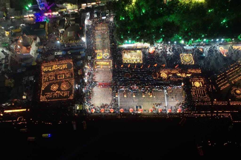 जबलपुर में 51 हजार दीपों से जगमगाया ग्वारीघाट, आतिशबाजी भी हुई 1 Gwarighat illuminated with 51 thousand lamps in Jabalpur, fireworks also took place, jabalpur, kalluram news