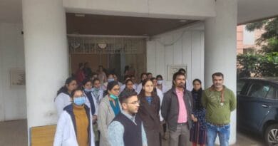 24 घंटे में डॉ. अरुणा कुमार को फिर हटाया, GMC में दोबारा प्रोफेसर बनाने के बाद जूडा ने की थी हड़ताल 4 Dr. Aruna Kumar removed again within 24 hours, Juda went on strike after making him professor again in GMC, GMC bhopal, bhopal, kalluram news, JUDA strike, dr, aruna kumar