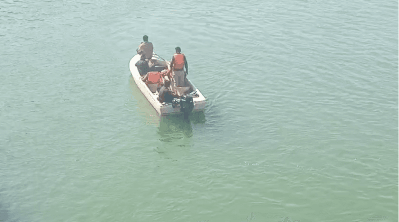 After dispute with wife, 4 year old daughter thrown into Chambal river, divers engaged in search, mandsaur, murder, crime, kalluram news