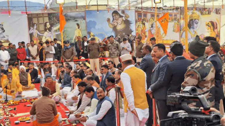 रामलला की प्राण प्रतिष्ठा का MP में उत्साह: ओरछा में 5100 दीप जलाए, महाकाल को 6 टन हलवे का भोग 4 Enthusiasm for Ramlala's life consecration in MP: 5100 lamps lit in Orchha, 6 tons of halwa offered to Mahakal, ayodhya temple, MP mahotsav, kalluram news, Mp news, ujjain, today updates