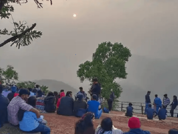 MP में 2024 का वेलकम जश्न, आतिशबाजी के साथ; महाकाल में 8 लाख से ज्यादा श्रद्धालुओं ने किए दर्शन 3 Welcome celebration of 2024 in MP, with fireworks; More than 5 lakh devotees visited during Mahakal, new year celebration, kalluram news, welcome 2024, MP updates