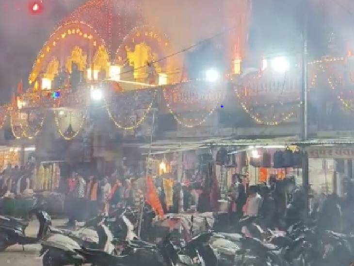 ‘अयोध्या’ की तरह सजा MP, जबलपुर में ग्वारीघाट पर जलेंगे 51 हजार दीप, गुना-सागर-रतलाम भी होंगे जगमग 6 MP punished like 'Ayodhya', 51 thousand lamps will be lit at Gwarighat in Jabalpur, Guna-Sagar-Ratlam will also be illuminated, ujjain, kalluram news, MP news,, decorate MP like ayodhya