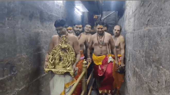 रामलला की प्राण प्रतिष्ठा का MP में उत्साह: ओरछा में 5100 दीप जलाए, महाकाल को 6 टन हलवे का भोग 2 Enthusiasm for Ramlala's life consecration in MP: 5100 lamps lit in Orchha, 6 tons of halwa offered to Mahakal, ayodhya temple, MP mahotsav, kalluram news, Mp news, ujjain, today updates