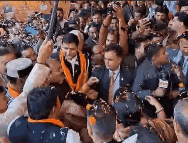 महाकालेश्वर मंदिर में तैयार लड्डुओं के 5 कंटेनर अयोध्या रवाना, CM डॉ. यादव बोले- उज्जैन-अयोध्या का संबंध 2000 साल पुराना 2 5 containers of laddus prepared in Mahakaleshwar temple sent to Ayodhya, CM Dr. Yadav said - Ujjain-Ayodhya relation is 2000 years old, ayodhya ram mandir, Dr. Mohan yadav, kalluram news, mahakaleshwar temple, Mp news, today updates