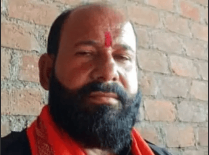 धार में नपा कर्मचारी की दफ्तर में घुसकर गोली मारकर हत्या, आरोपी के बेटे को नौकरी से निकालने पर हुआ था विवाद 2 In Dhar, a Municipal Corporation employee was shot dead after entering his office, there was a dispute over firing the accused's son, Murder, Kalluram News, Dhar, Crime