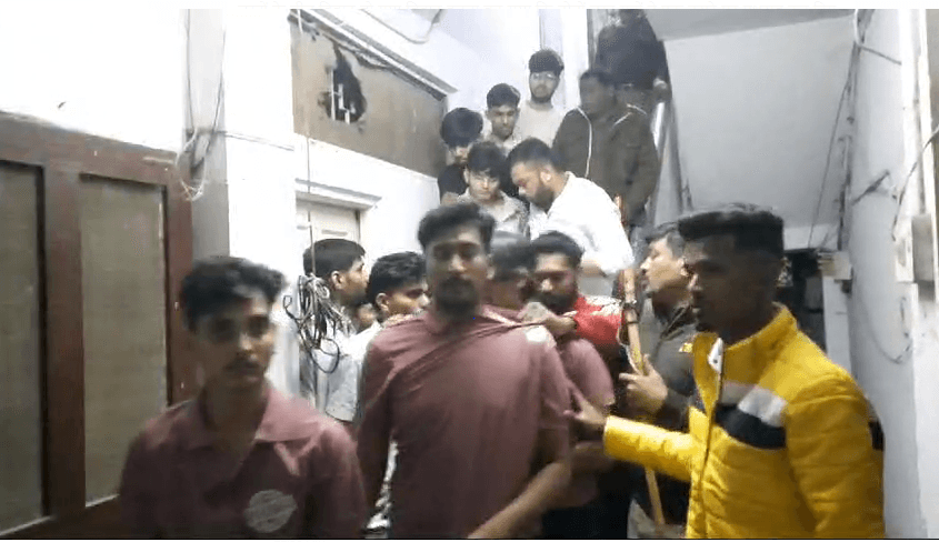 इंदौर के SGSITS में छात्रों के दो गुटाें में पत्थरबाजी, स्टूडेंट का सिर फोड़ा; तीन सीनियर्स पर केस 2 In Indore's SGSITS two groups of students pelted stones, student's head broken; Case against three seniors, Indore, SGSITS, Kalluram News, Crime