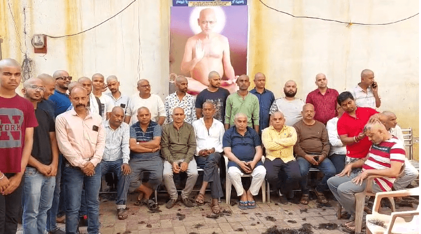 After the death of Acharya Shri Vidyasagar Maharaj, people of Jain community got tonsured, Jabalpur, Acharay Vidhya Sagar Maharaj, Kalluram News, Jain Samaj