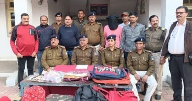 62 year old old thief caught, used to commit crimes in AC coach of train; Jewelery worth Rs 3 lakh seized along with suitcase, jabalpur, crime