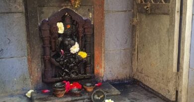 इस मंदिर में सरस्वती मां को चढ़ाते हैं स्याही, उज्जैन में बसंत पंचमी पर स्टूडेंट्स मांगते हैं मन्नत 4 In this temple, ink is offered to Goddess Saraswati, students make vows on Basant Panchami in Ujjain, Ujjain, Vasant Panchami, Kalluram News, MP News, Religious News