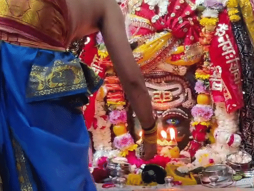 उज्जैन में लगातार 44 घंटे दर्शन देंगे महाकाल, ओंकारेश्वर में फूलों से सजा दरबार; कुबेरेश्वर धाम में रुद्राक्ष महोत्सव 1 Mahakal will give darshan for 44 hours continuously in Ujjain, the court decorated with flowers in Omkareshwar; Rudraksh Festival in Kubereshwar Dham, Mahashivratri, Kalluram News, Omkareshwar, Kubereshwar Dham