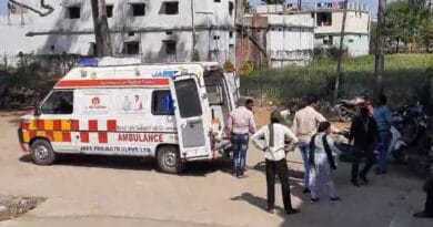 पिकअप ने बाइक को मारी टक्कर, एक की मौत, दो की हालत गंभीर 5 Pickup hits bike, one dead, two in critical condition, Kalluram News, Accident, Chhindwara, Today Updates
