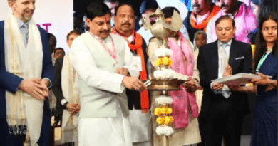 उज्जैन में रीजनल इंडस्ट्री कॉन्क्लेव का आज दूसरा दिन, धार्मिक, फिल्म टूरिज्म और फार्मा मेडिकल डिवाइसेज की चुनौतियां 6 Today is the second day of Regional Industry Conclave in Ujjain, challenges of religious, film tourism and pharma medical devices, Ujjain regional Conclave, Dr. Mohan Yadav, Kalluram News, Ujjain