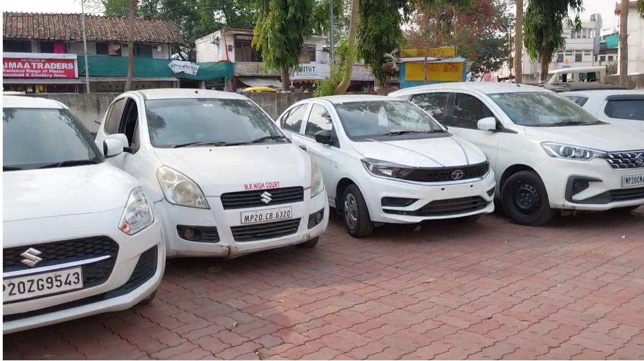 Fraudulent car selling gang busted, 8 cars recovered from three accused, Jabalpur, Crime, Police Action