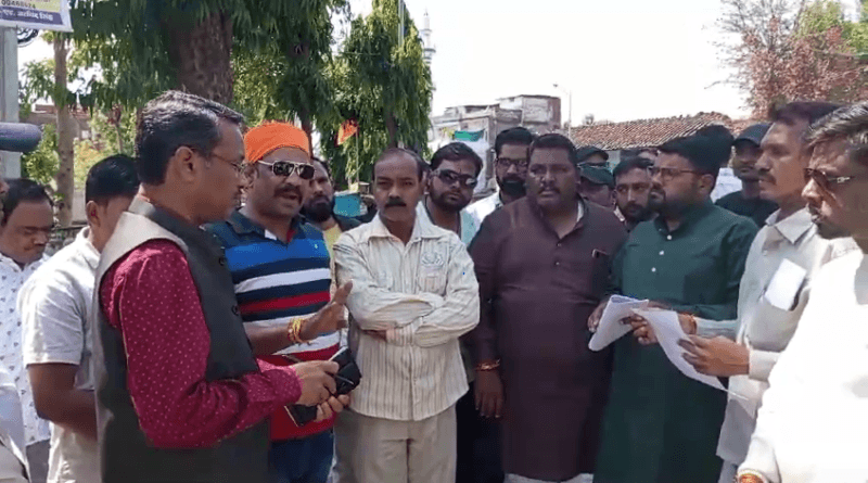 Memorandum submitted to the Chief Minister against the arbitrariness of liquor shop operators in Jabalpur, Jabalpur, Kalluram News
