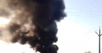 Fire broke out in Petrochemical Company in Khargone, 50 feet high flames and smoke after the explosion, Khargone, Fire, Kalluram News